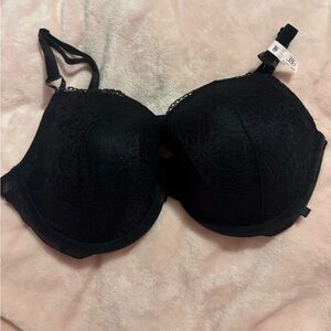 ⭐️Victorias secret lace black bra 38D